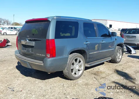 2008 Cadillac Escalade Standard from USA, damaged, VIN 1GYEC638X8R182437